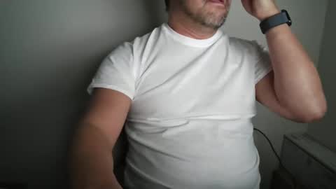 Snapshot of mtman5 chatting on February 11, 2025, 2:57 am mtman5 online show from February 11, 2025, 2:57 am