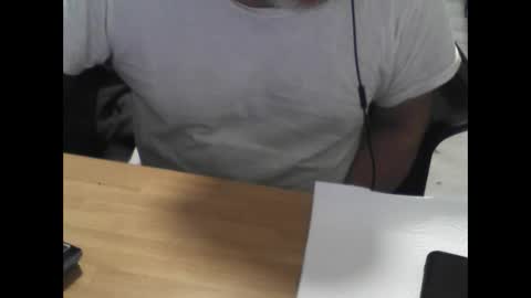 Snapshot of mtwpaul chatting on March 11, 2025, 7:37 am mtwpaul online show from March 11, 2025, 7:37 am