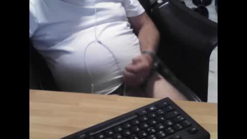 Snapshot of mtwpaul chatting on October 11, 2025, 2:15 pm mtwpaul online show from October 11, 2025, 2:15 pm