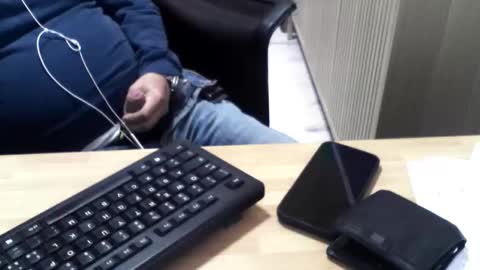 Snapshot of mtwpaul chatting on October 23, 2025, 12:59 pm mtwpaul online show from October 23, 2025, 12:59 pm