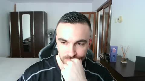 Victor online show from April 6, 2026, 12:17 pm