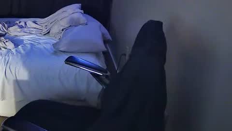 Muffdiver online show from January 28, 2025, 8:25 am