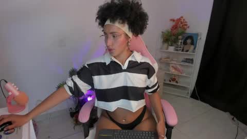 HEY GUYS IF YOU LIKE SEXY SHOW YOU ARE IN THE CORRECT PLACE CU WENESDAY PVT OPEN   TRANSMISSION TIME 5 PM - 10 PM COLOMBIA online show from March 31, 2026, 1:40 am