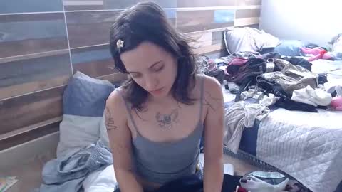   online show from October 8, 2025, 3:31 pm