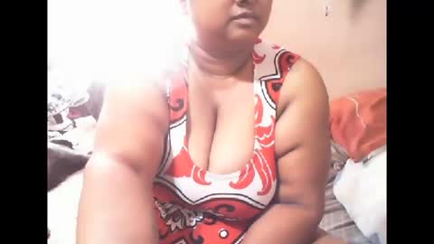 Snapshot of munniegalz1 chatting on January 19, 2025, 2:17 pm your angel online show from January 19, 2025, 2:17 pm