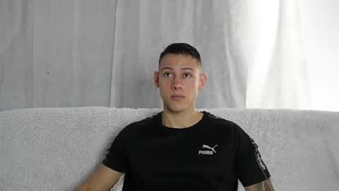 muscle_king_cum online show from October 28, 2025, 1:36 pm
