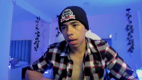 muscle scott online show from November 3, 2025, 12:28 pm