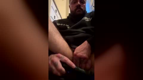 Snapshot of muscledaddyxo chatting on April 11, 2026, 2:27 am Tristian online show from April 11, 2026, 2:27 am