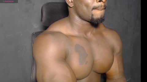 musclegod23 online show from December 4, 2024, 8:12 am