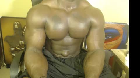 musclegod23 online show from March 4, 2025, 12:39 am