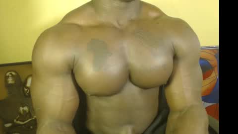 musclegod23 online show from March 6, 2025, 2:41 am