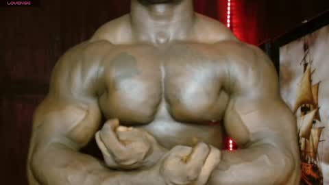 Snapshot of musclegodsammy23 chatting on April 28, 2026, 2:27 am musclegod23 online show from April 28, 2026, 2:27 am
