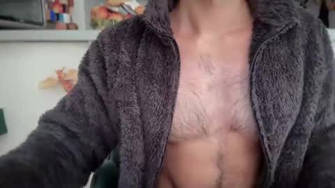 Snapshot of musclehair3 chatting on February 3, 2025, 12:36 pm musclehair3 online show from February 3, 2025, 12:36 pm