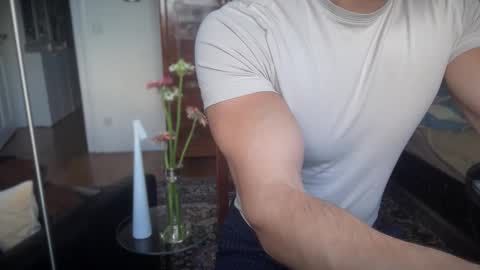 Snapshot of musclehair3 chatting on September 23, 2025, 10:18 am musclehair3 online show from September 23, 2025, 10:18 am
