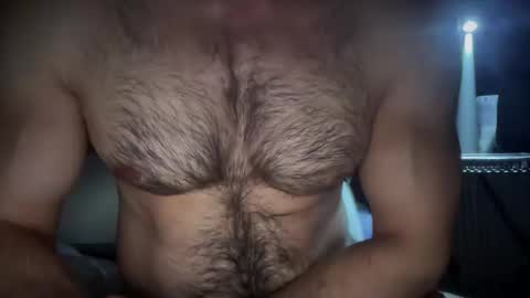 Snapshot of musclehair3 chatting on October 7, 2025, 10:18 pm musclehair3 online show from October 7, 2025, 10:18 pm