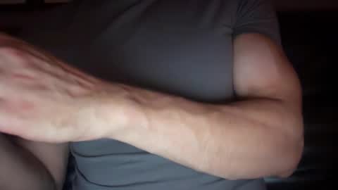 Snapshot of musclehair3 chatting on October 20, 2025, 8:31 pm musclehair3 online show from October 20, 2025, 8:31 pm