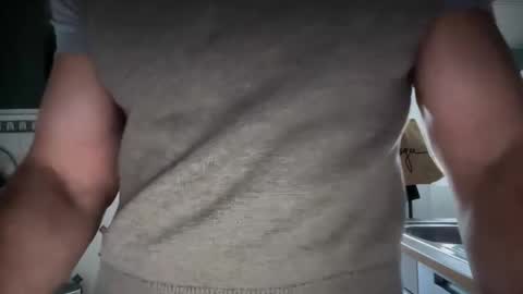 Snapshot of musclehair3 chatting on November 9, 2025, 1:31 pm musclehair3 online show from November 9, 2025, 1:31 pm