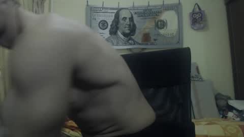 Snapshot of musculargod chatting on December 24, 2024, 12:00 am SexyMuscled online show from December 24, 2024, 12:00 am