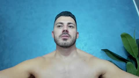 muscularmaster onlyfans online show from December 28, 2024, 1:18 am