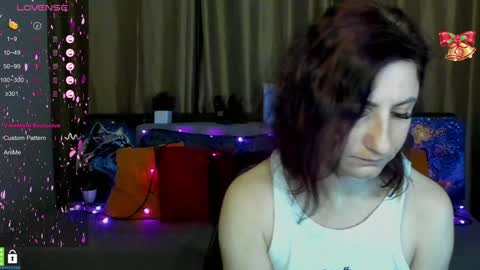 Jenya online show from February 4, 2025, 7:00 pm