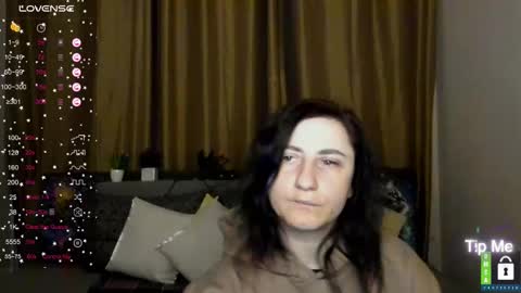 Jenya online show from December 14, 2025, 6:41 am