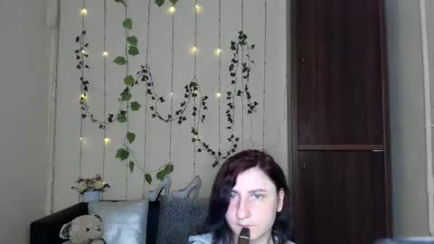 Jeneva online show from April 18, 2026, 6:01 pm