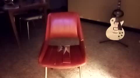 mush_living_room online show from April 5, 2026, 4:09 am