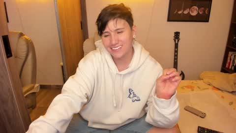 VALENTINA Luna  online show from November 15, 2025, 3:37 am