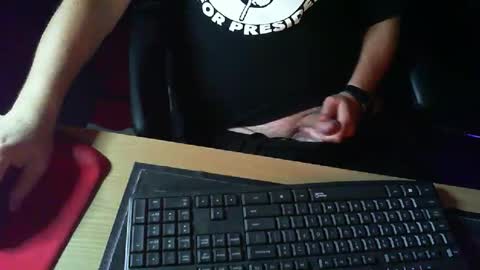 Snapshot of muso44 chatting on March 8, 2025, 12:41 pm Muso online show from March 8, 2025, 12:41 pm