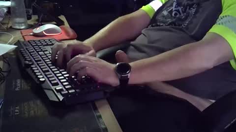 Snapshot of muso44 chatting on November 11, 2025, 6:02 am Muso online show from November 11, 2025, 6:02 am