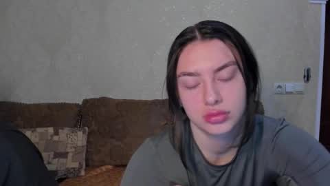 Snapshot of muuur_fam chatting on September 14, 2025, 9:47 pm HEY online show from September 14, 2025, 9:47 pm