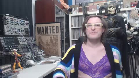 Muziknerd online show from January 18, 2025, 7:59 am