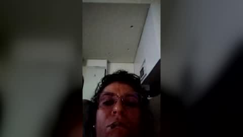 Snapshot of mweed95 chatting on June 21, 2026, 7:44 am mweed95 online show from June 21, 2026, 7:44 am