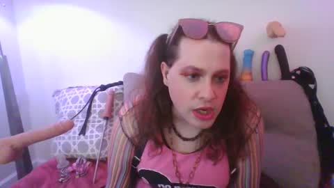 Mx Charlotte online show from September 12, 2025, 2:11 am