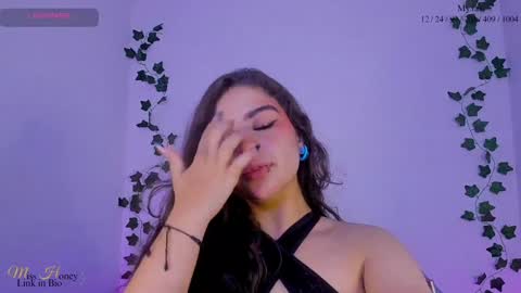 Sara IG   online show from December 29, 2024, 10:01 am