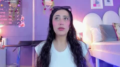 my_aleja_ online show from November 1, 2025, 12:51 pm