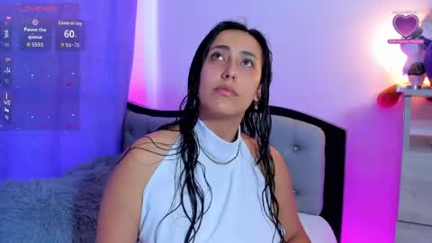 my_aleja_ online show from April 20, 2026, 11:06 pm