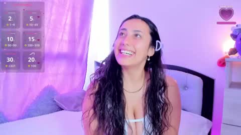 my_aleja_ online show from April 22, 2026, 1:12 pm