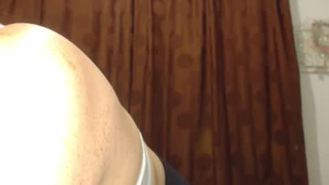     sara      i know you love me xoxox     online show from November 14, 2025, 6:12 am