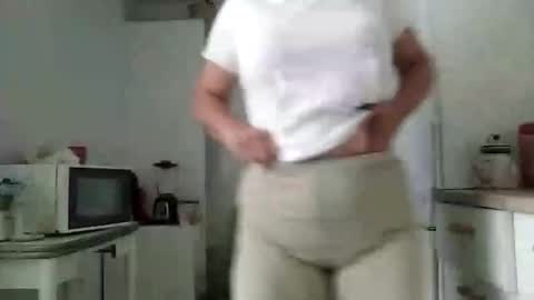 Snapshot of mya_myrella chatting on October 23, 2025, 10:25 am mya_myrella online show from October 23, 2025, 10:25 am