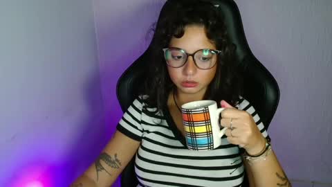 Snapshot of myamillor chatting on May 28, 2026, 9:12 pm myamillor online show from May 28, 2026, 9:12 pm