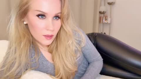 Mya-be Yours P online show from March 8, 2025, 9:08 pm