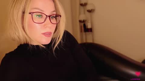 Mya-be Yours P online show from November 1, 2025, 10:45 pm