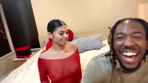 Snapshot of mycreamydreams chatting on February 19, 2025, 2:12 am mycreamydreams online show from February 19, 2025, 2:12 am