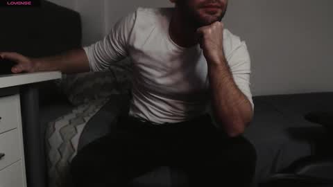 Snapshot of myhairymacho chatting on February 18, 2025, 12:48 am Juan  OF  myhairymacho online show from February 18, 2025, 12:48 am