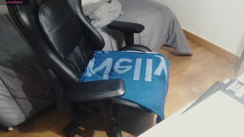 Snapshot of myhairymacho chatting on March 2, 2025, 1:26 am Juan  OF  myhairymacho online show from March 2, 2025, 1:26 am