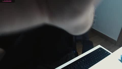 Snapshot of myhairymacho chatting on March 3, 2025, 1:21 am Juan  OF  myhairymacho online show from March 3, 2025, 1:21 am