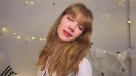 Mira  online show from October 31, 2025, 4:13 am