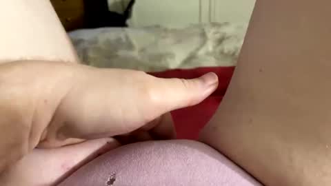 Snapshot of mykittyneedsuu chatting on January 15, 2025, 10:49 am Kitty online show from January 15, 2025, 10:49 am