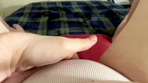 Snapshot of mykittyneedsuu chatting on October 28, 2025, 9:35 am Kitty online show from October 28, 2025, 9:35 am